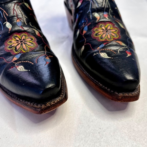 Lucchese 1883 Black Floral Boots - Picture 8 of 10
